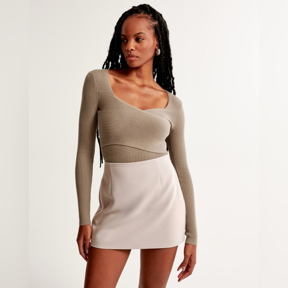 Abercrombie & Fitch - LuxeLoft Wrap Bodysuit in Brown (S) - Picture 1 of 6